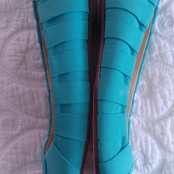 Talbots flat, in great condition, aqua blue, 9 - Picture 3 of 5